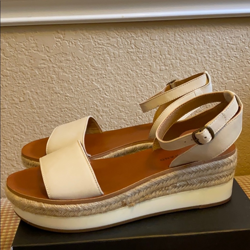 Platform sandal size 8.5